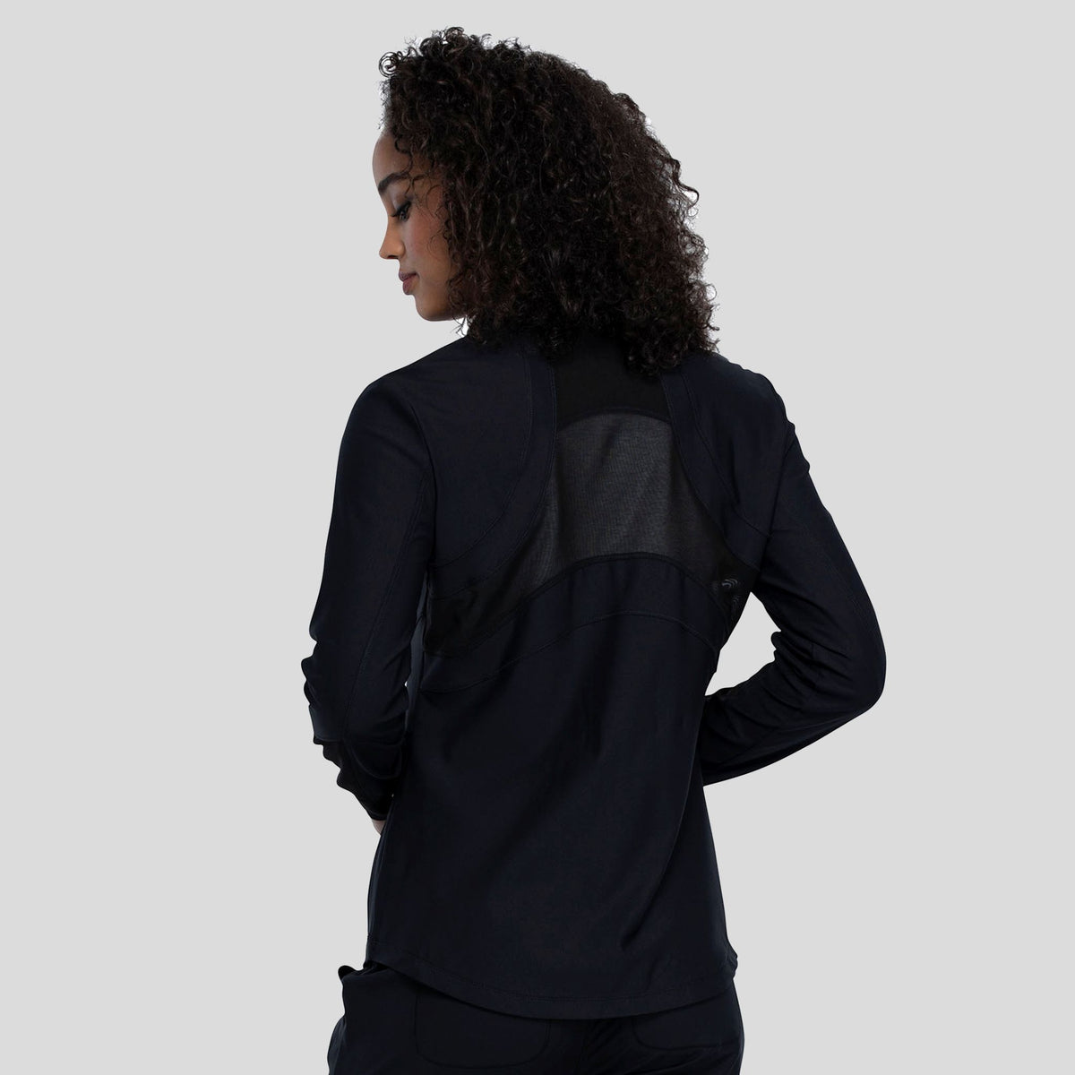 CHEROKEE_CK390_BLACK_BACK